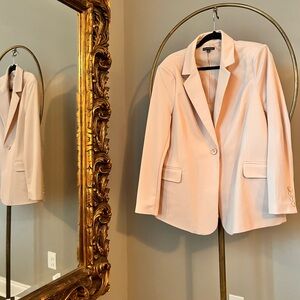 Elegant Women's Blazer
